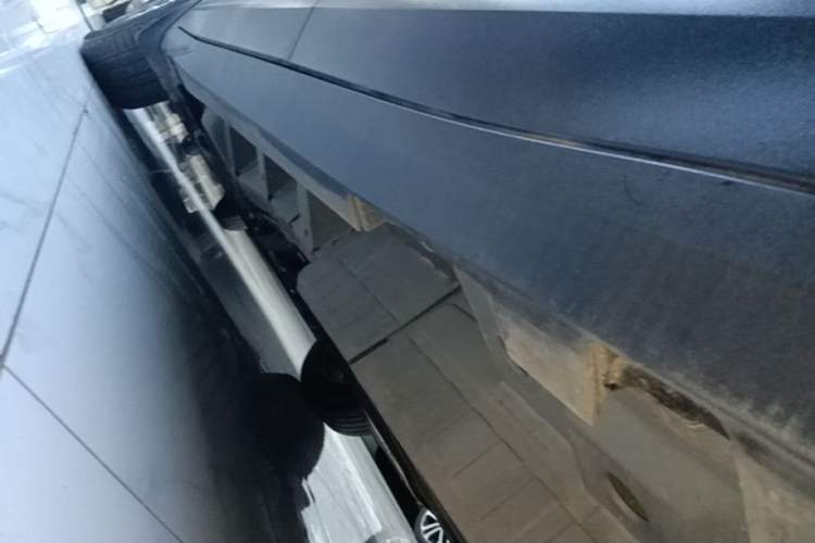 Used Cadillac XT5 2016 25T Luxury Model Left Side Sill