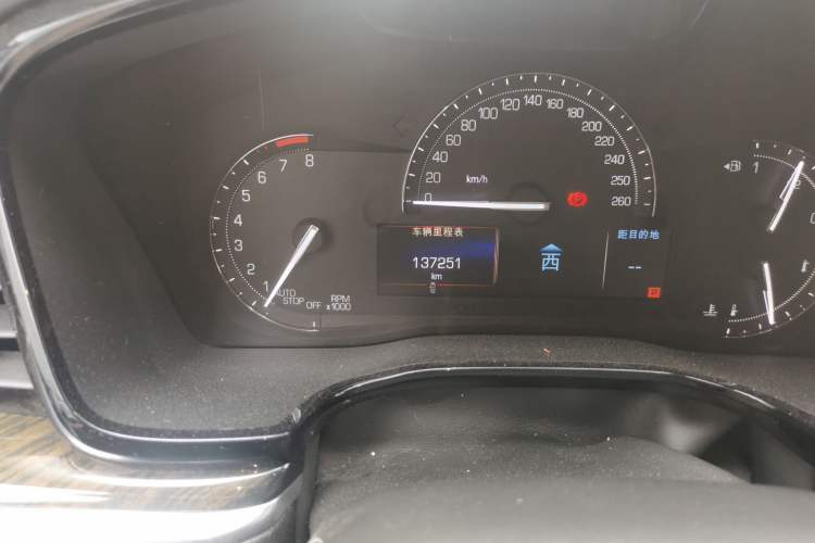 Used Cadillac XT5 2016 28T Four-Wheel Drive Luxury Model Odometer Close Up