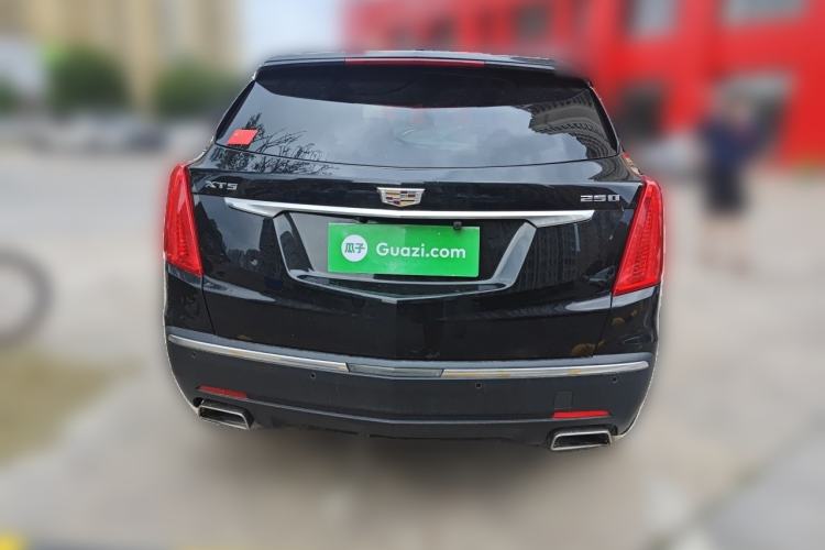Used Cadillac XT5 2016 25T Luxury Model Rear