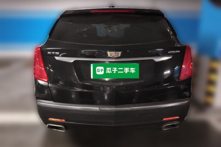 Used Cadillac XT5 2016 25T Luxury Model Rear