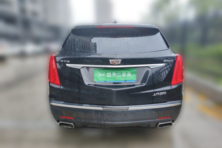Used Cadillac XT5 2016 25T Luxury Model Rear