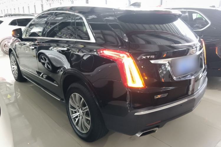 Used Cadillac XT5 2016 25T Luxury Model Rear Left 45 Deg