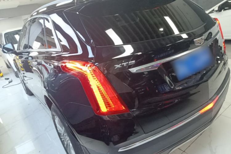 Used Cadillac XT5 2016 25T Luxury Model Rear Left 45 Deg
