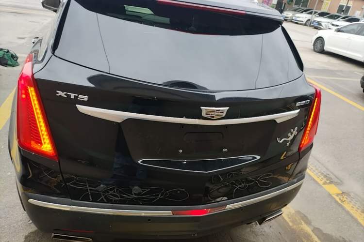 Used Cadillac XT5 2016 25T Luxury Model Rear