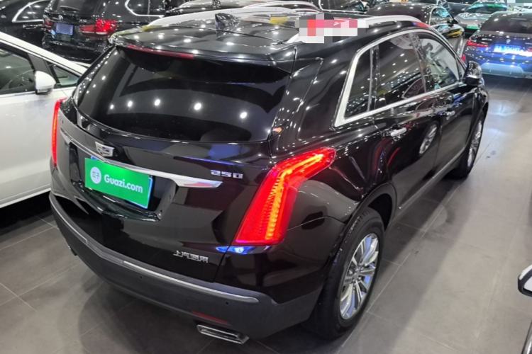 Used Cadillac XT5 2016 25T Luxury Model Rear Right 45 Deg