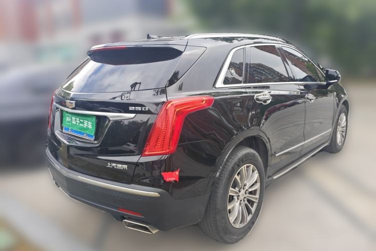Used Cadillac XT5 2016 25T Luxury Model Rear Right 45 Deg