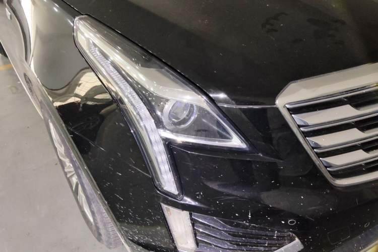 Used Cadillac XT5 2016 25T Luxury Model Right Front Headlight