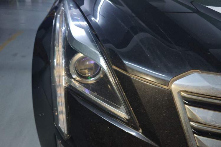 Used Cadillac XT5 2016 25T Tech Edition Right Front Headlight
