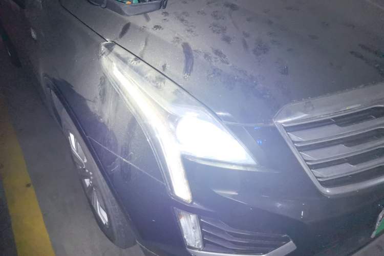 Used Cadillac XT5 2016 25T Tech Edition Right Front Headlight