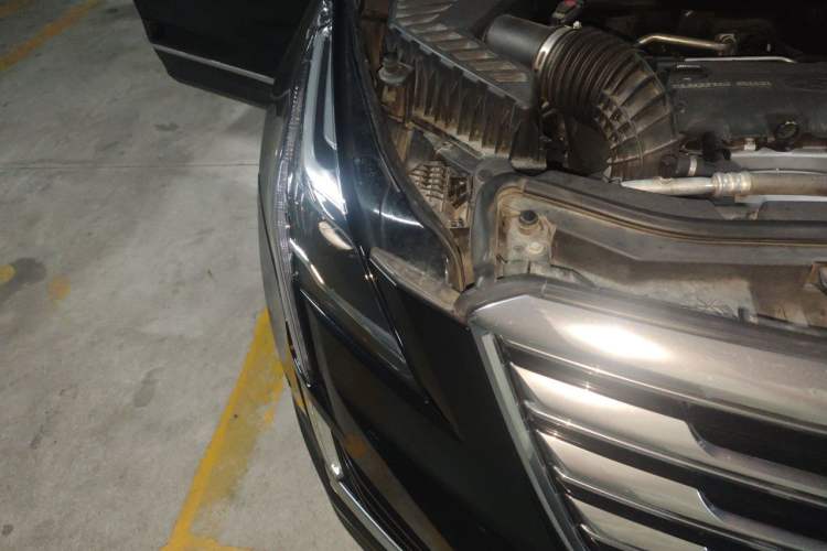 Used Cadillac XT5 2016 28T Four-Wheel-Drive Leading Model Right Front Headlight