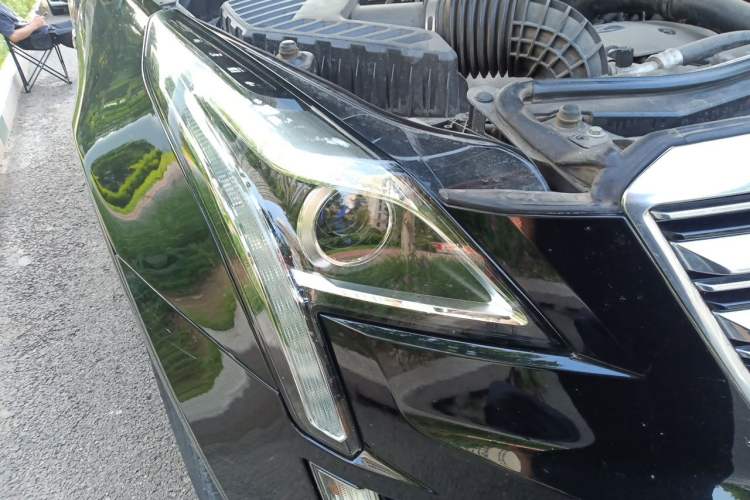 Used Cadillac XT5 2016 25T Luxury Model Right Front Headlight