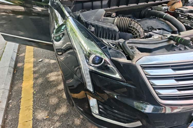 Used Cadillac XT5 2016 25T Luxury Model Right Front Headlight