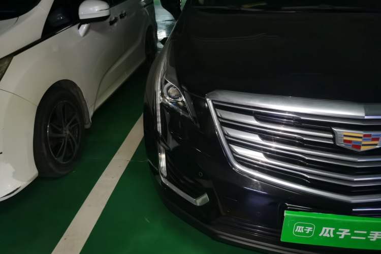Used Cadillac XT5 2016 25T Luxury Model Right Front Headlight