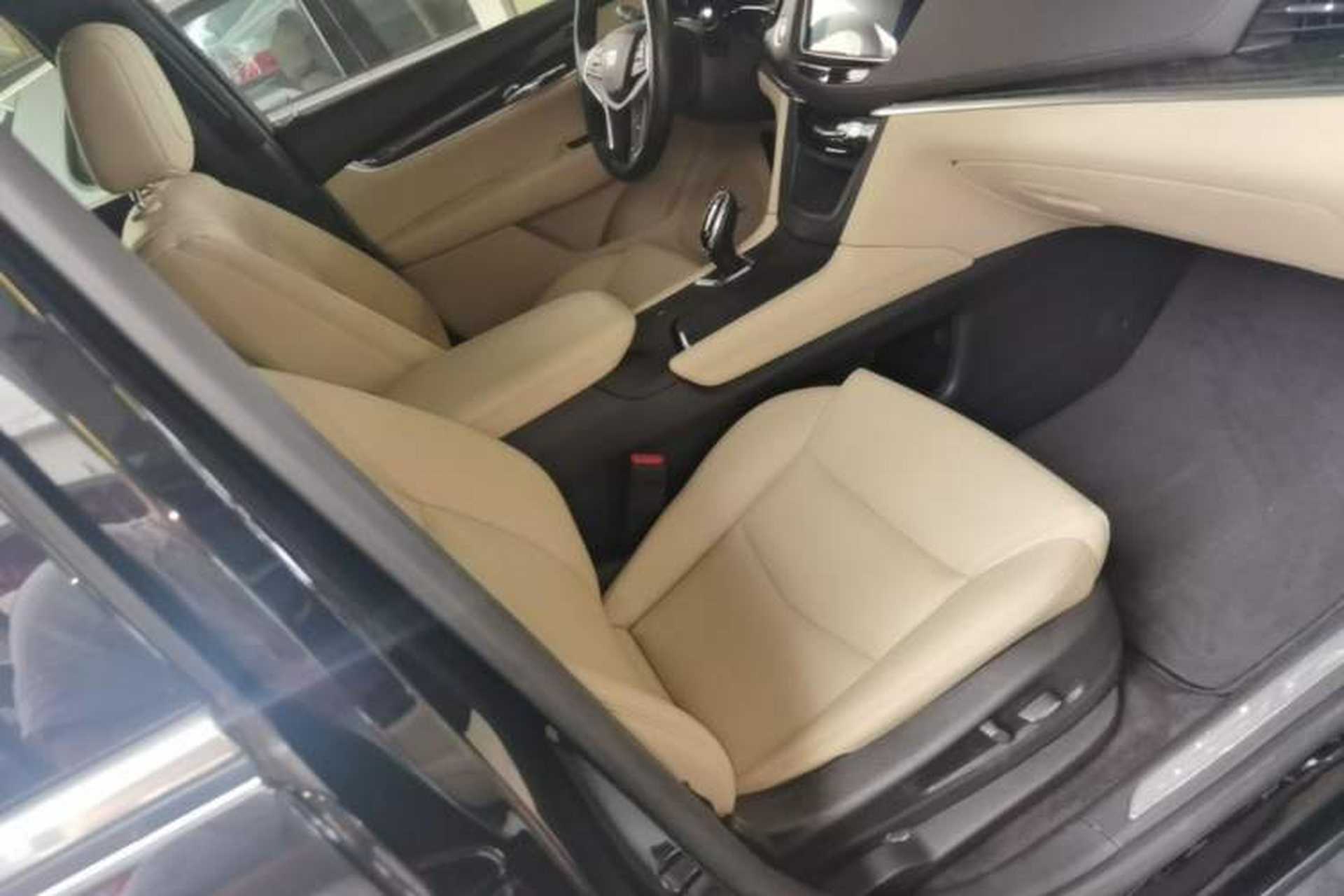 Used Cadillac XT5 2016 25T Tech Edition Right Front Seat