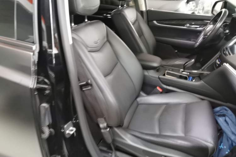 Used Cadillac XT5 2016 25T Luxury Model Right Front Seat