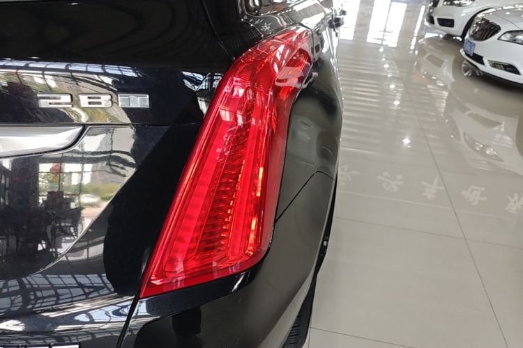 Used Cadillac XT5 2016 25T Luxury Model Right Rear Taillight