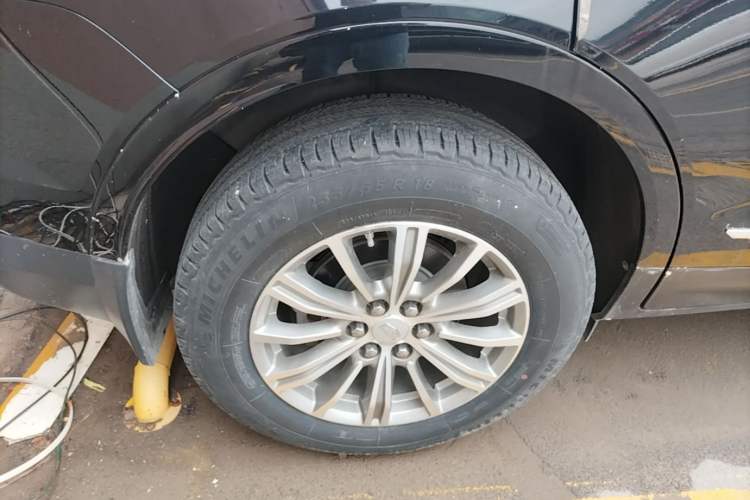 Used Cadillac XT5 2016 25T Luxury Model Right Rear Wheel Hub