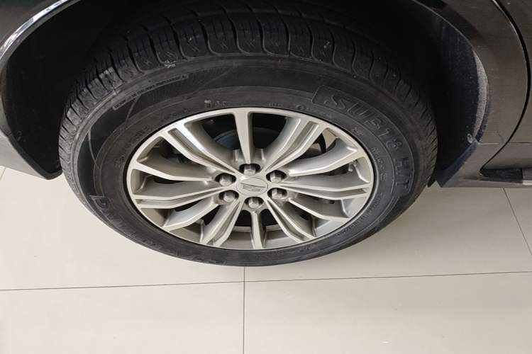 Used Cadillac XT5 2016 25T Luxury Model Right Rear Wheel Hub