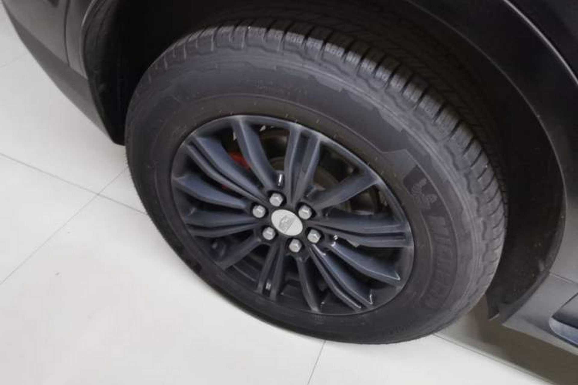 Used Cadillac XT5 2016 25T Luxury Model Right Rear Wheel Hub