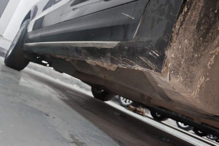 Used Cadillac XT5 2016 25T Tech Edition Right Side Sill