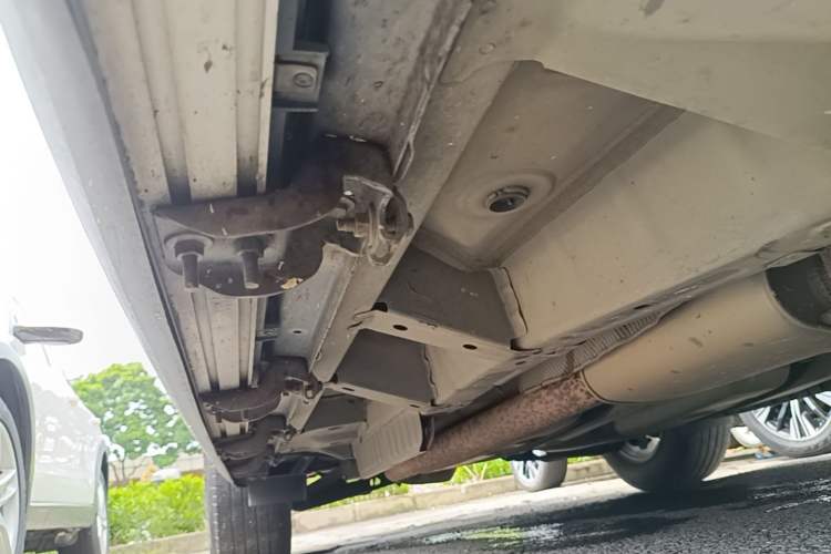 Used Cadillac XT5 2016 25T Luxury Model Right Side Sill