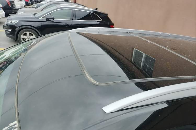 Used Cadillac XT5 2016 25T Luxury Model Roof