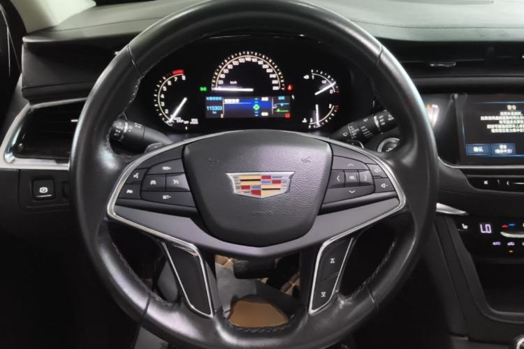 Used Cadillac XT5 2016 25T Luxury Model Steering Wheel