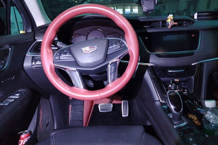 Used Cadillac XT5 2016 25T Luxury Model Steering Wheel