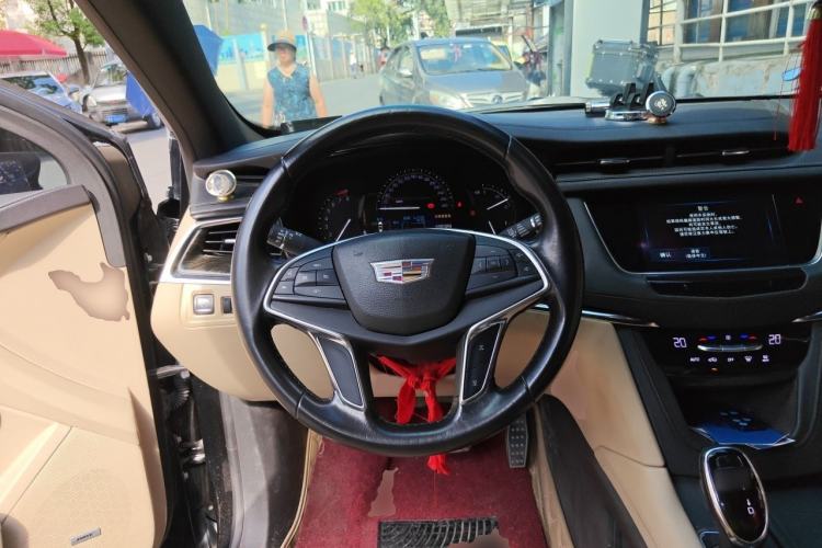 Used Cadillac XT5 2016 25T Tech Edition Steering Wheel