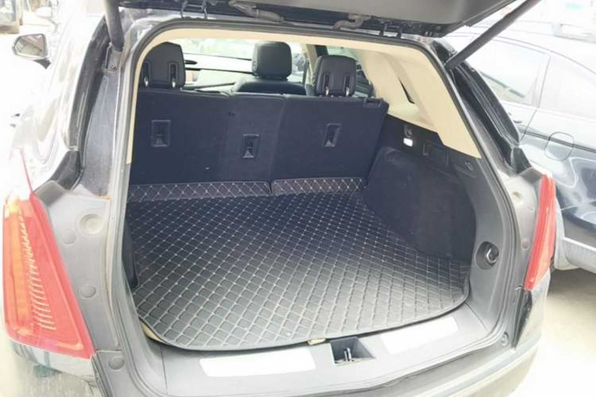Used Cadillac XT5 2016 25T Luxury Model Trunk