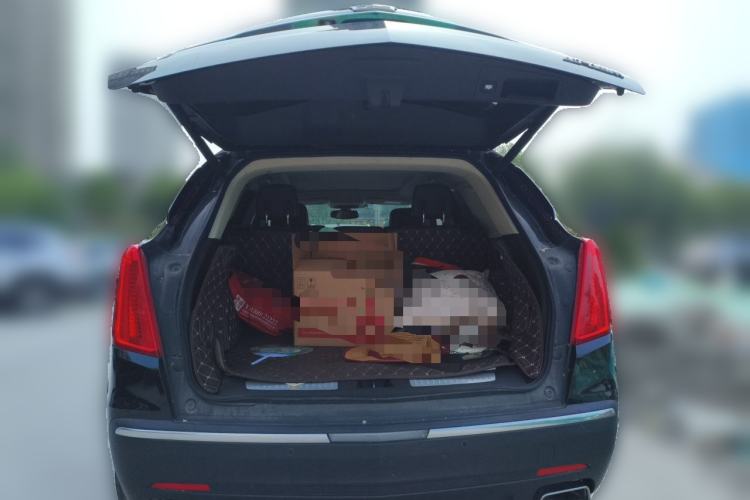 Used Cadillac XT5 2016 25T Luxury Model Trunk