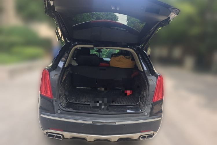 Used Cadillac XT5 2016 25T Luxury Model Trunk