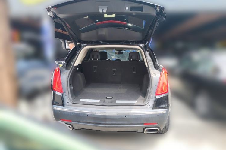 Used Cadillac XT5 2016 28T Four-Wheel Drive Luxury Model Trunk