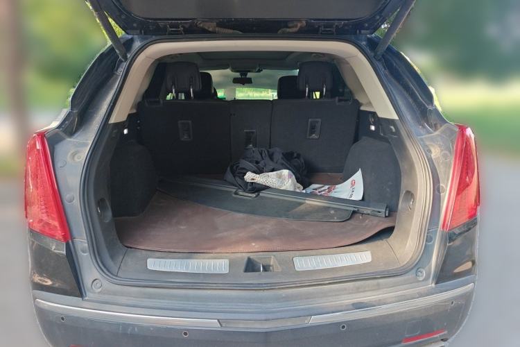 Used Cadillac XT5 2016 28T Four-Wheel Drive Luxury Model Trunk