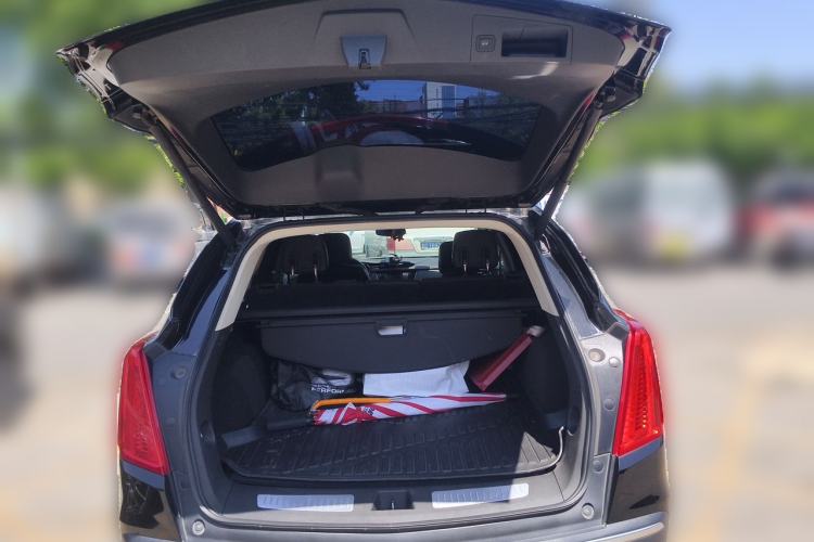 Used Cadillac XT5 2016 28T Four-Wheel Drive Luxury Model Trunk