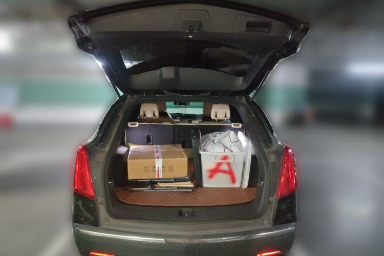 Used Cadillac XT5 2016 28T Four-Wheel Drive Tech Version Trunk