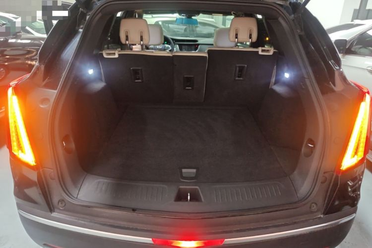 Used Cadillac XT5 2016 25T Tech Edition Trunk