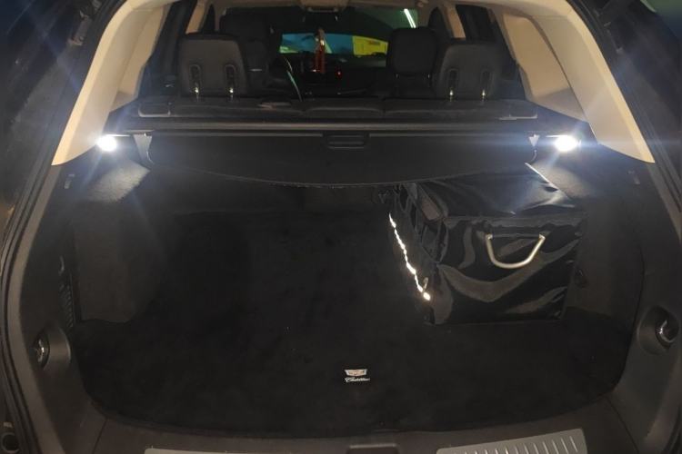 Used Cadillac XT5 2016 25T Luxury Model Trunk