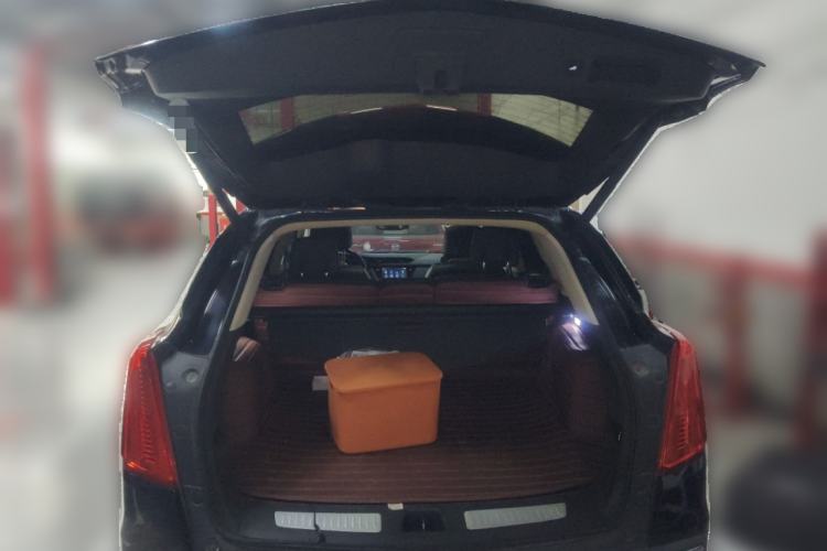 Used Cadillac XT5 2016 25T Luxury Model Trunk