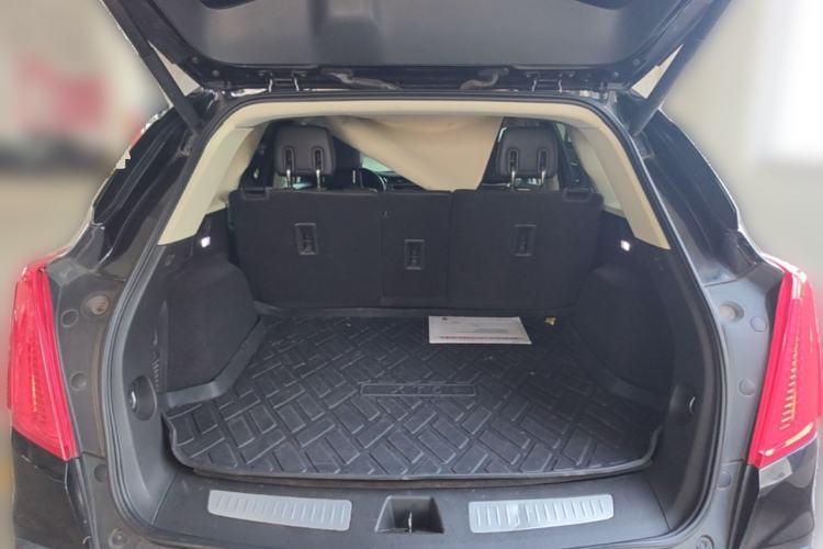 Used Cadillac XT5 2016 25T Luxury Model Trunk