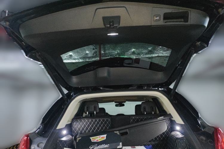 Used Cadillac XT5 2016 25T Luxury Model Trunk
