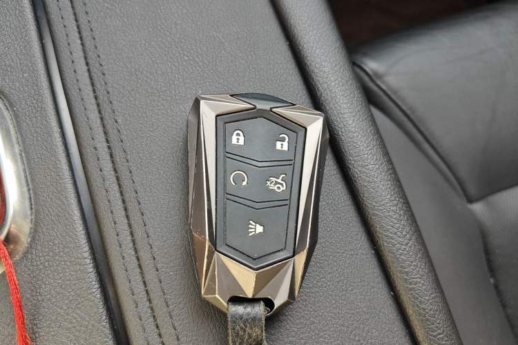 Used Cadillac XT5 2016 25T Luxury Model Vehicle Key