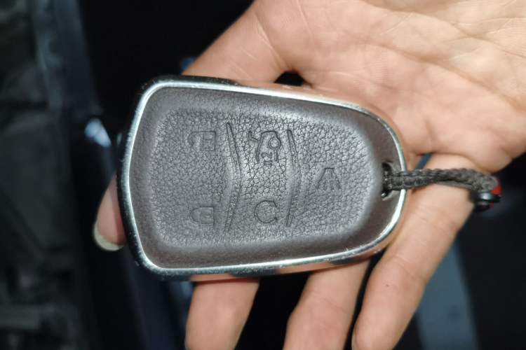 Used Cadillac XT5 2016 25T Luxury Model Vehicle Key