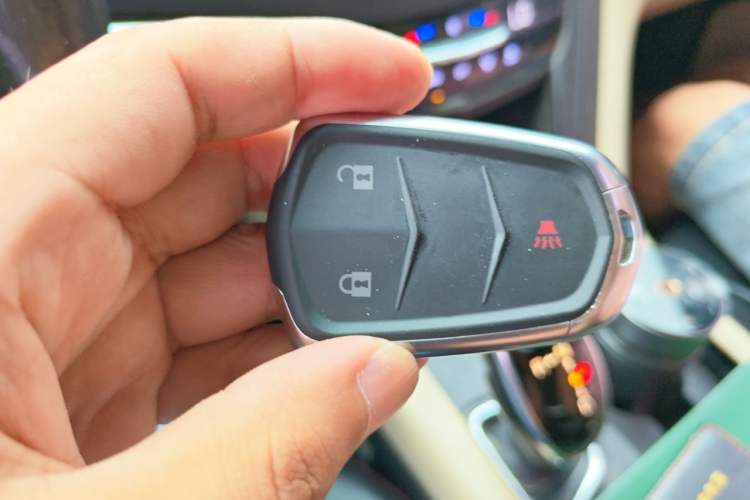 Used Cadillac XT5 2016 25T Tech Edition Vehicle Key