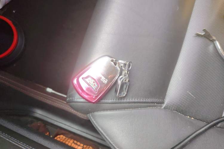 Used Cadillac XT5 2016 25T Luxury Model Vehicle Key