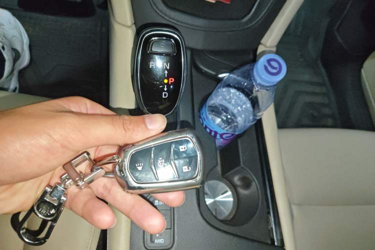 Used Cadillac XT5 2016 28T Four-Wheel Drive Tech Version Vehicle Key