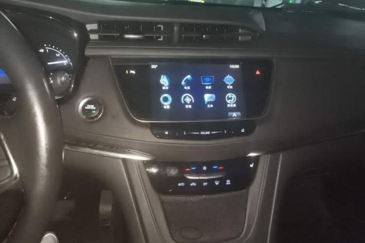 Used Cadillac XT5 2016 25T Luxury Model Audio And AC Panel