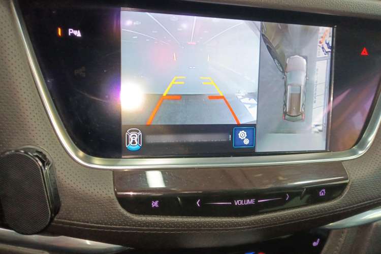 Used Cadillac XT5 2016 25T Luxury Model Audio And AC Panel