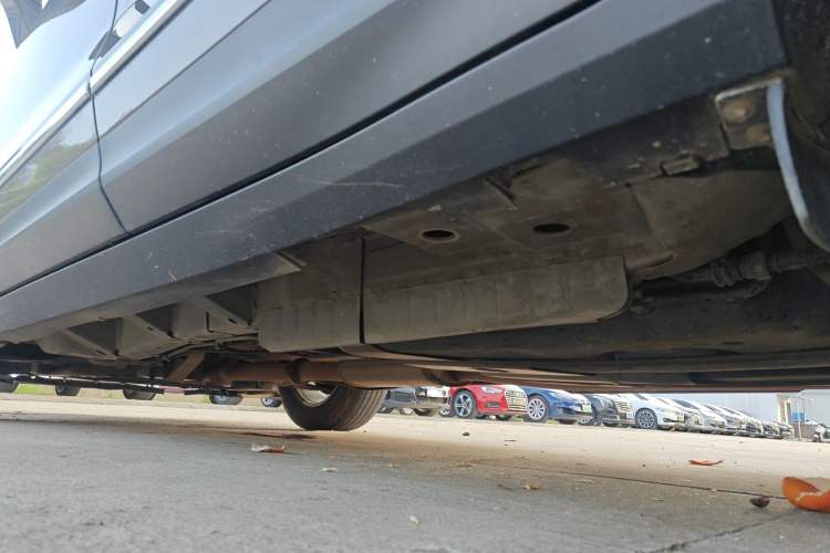 Used Cadillac XT5 2016 25T Luxury Model Chassis Rear Left