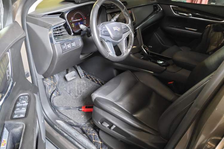 Used Cadillac XT5 2016 25T Luxury Model Driver Seat